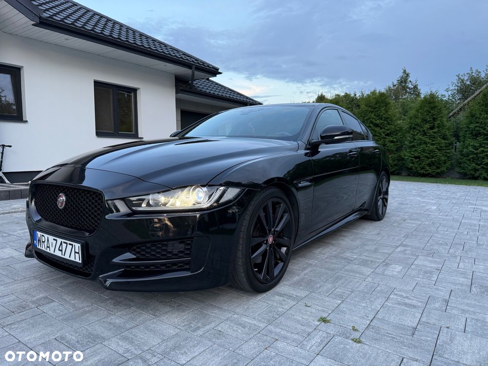 Jaguar XE 2.0 D AWD R-Sport - 6