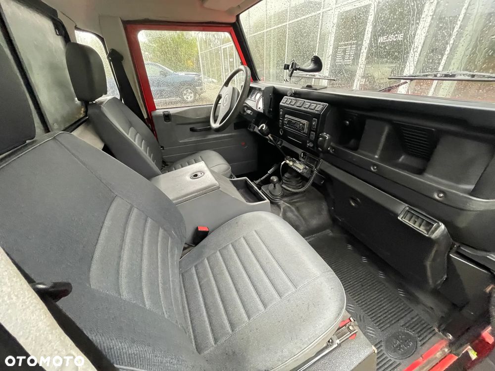 Land Rover Defender - 18