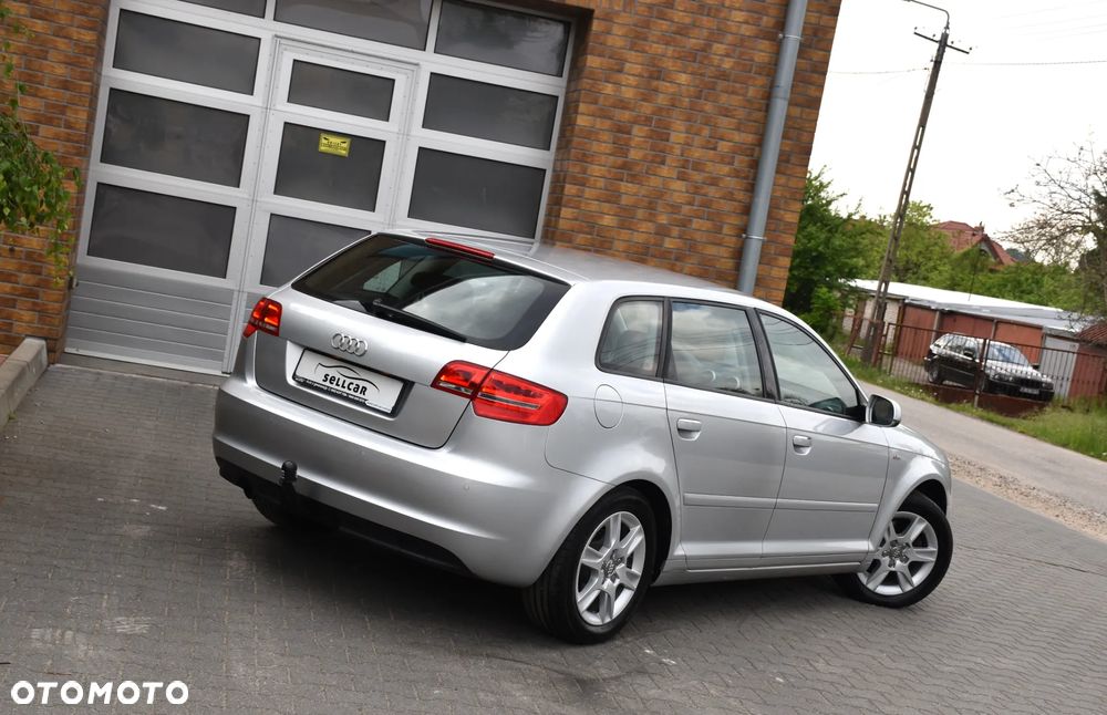 Audi A3 Sportback 2.0 TDI DPF S line Sportpaket - 4