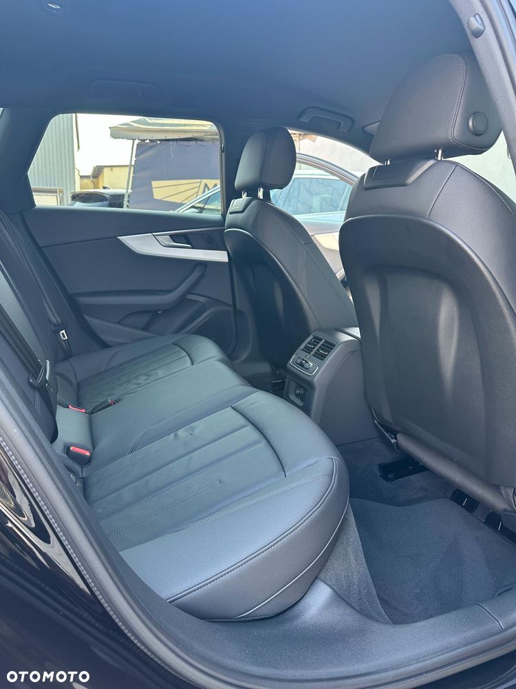 Audi A4 Allroad - 32