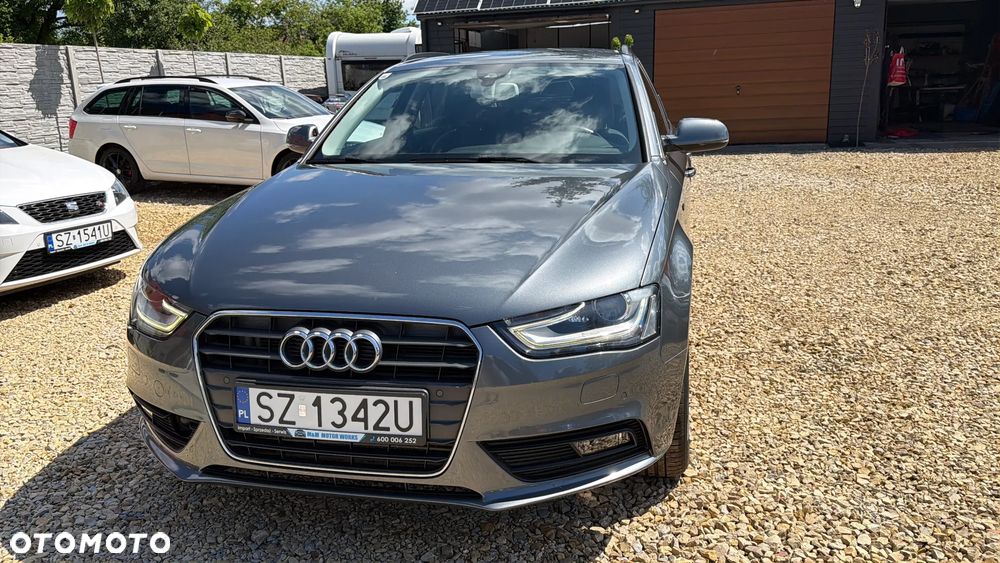 Audi A4 Avant 2.0 TDI DPF clean diesel multitronic S line Sportpaket - 3