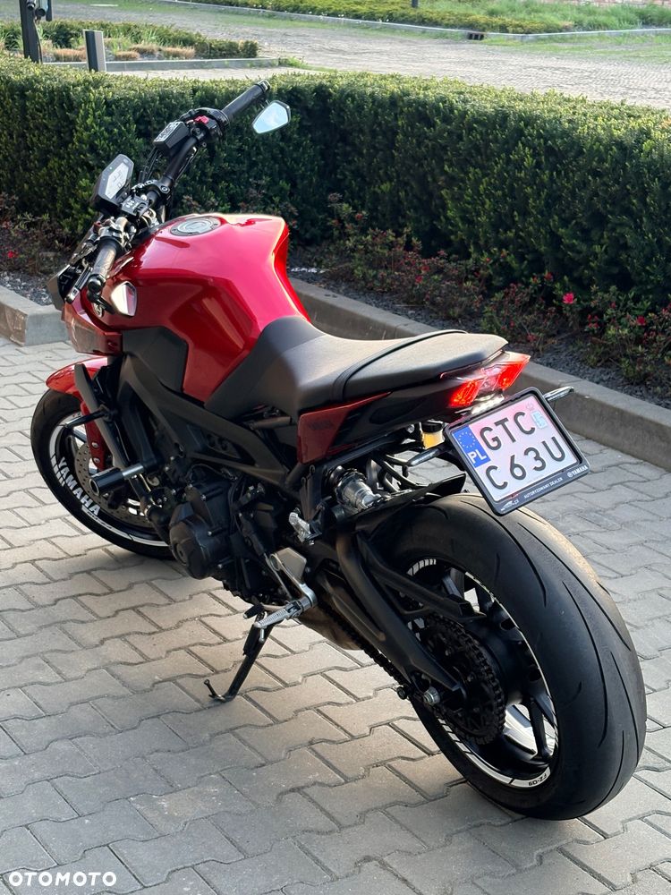 Yamaha FZ - 11