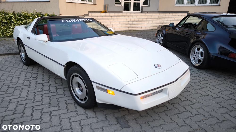 Chevrolet Corvette - 16