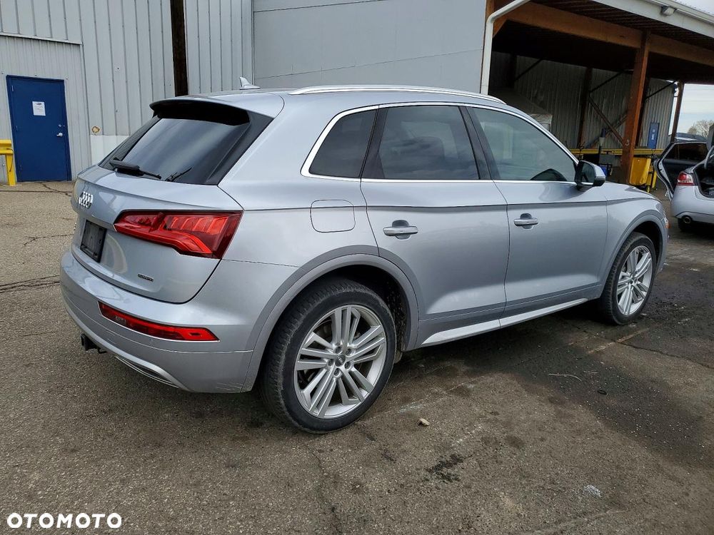 Audi Q5 2.0 TFSI Quattro S tronic design - 4