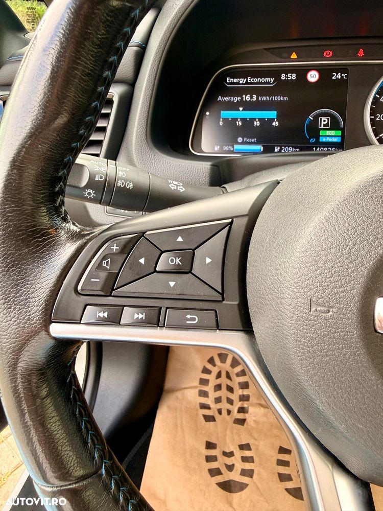 Nissan LEAF 40 kWh N-Connecta - 17