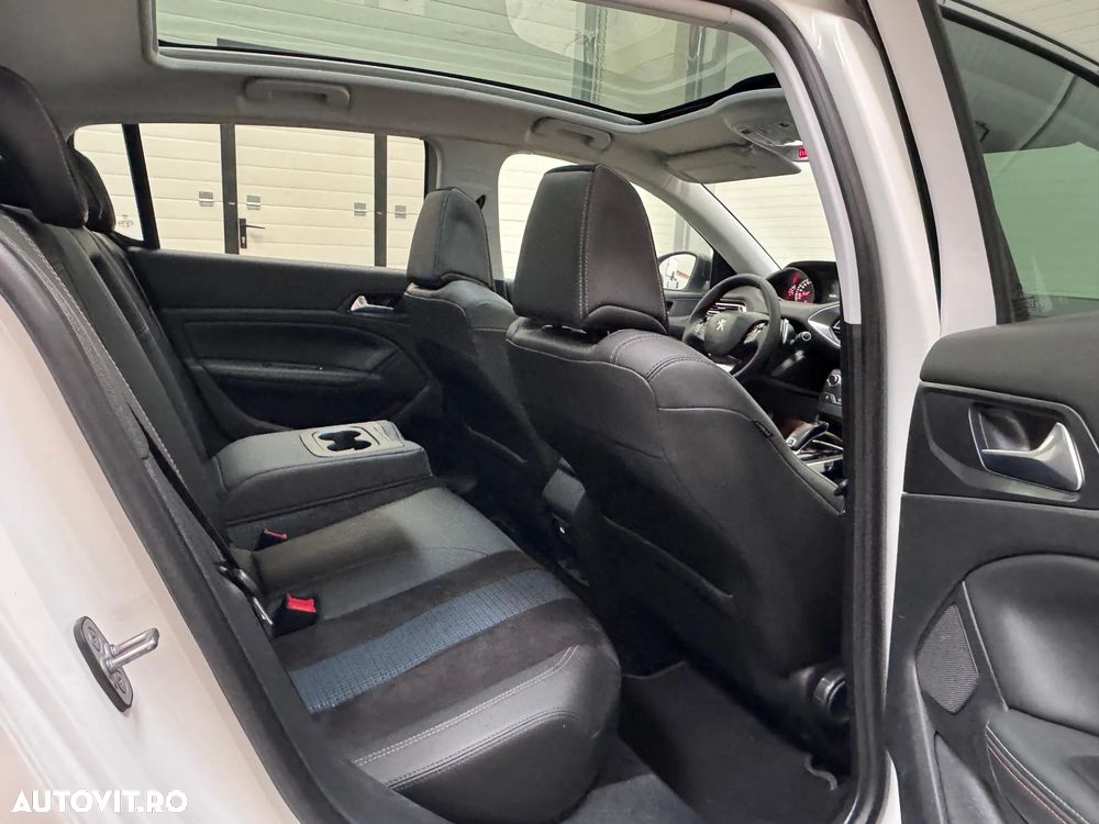 Peugeot 308 PureTech 130 GPF EAT8 Stop & Start Tech Edition - 10