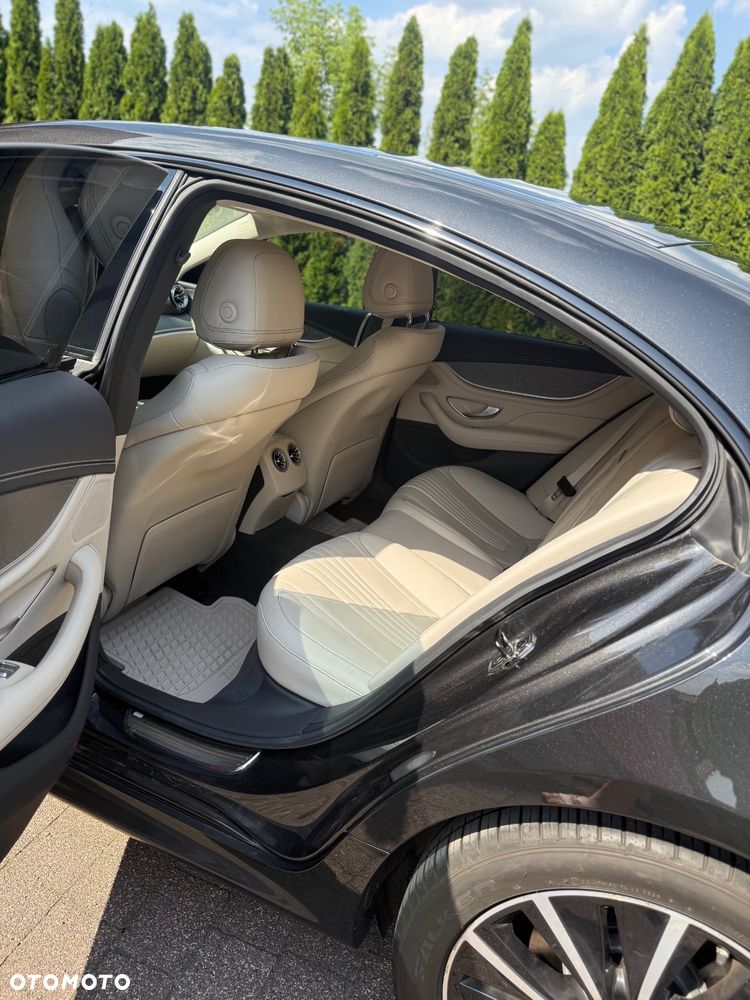 Mercedes-Benz CLS - 9