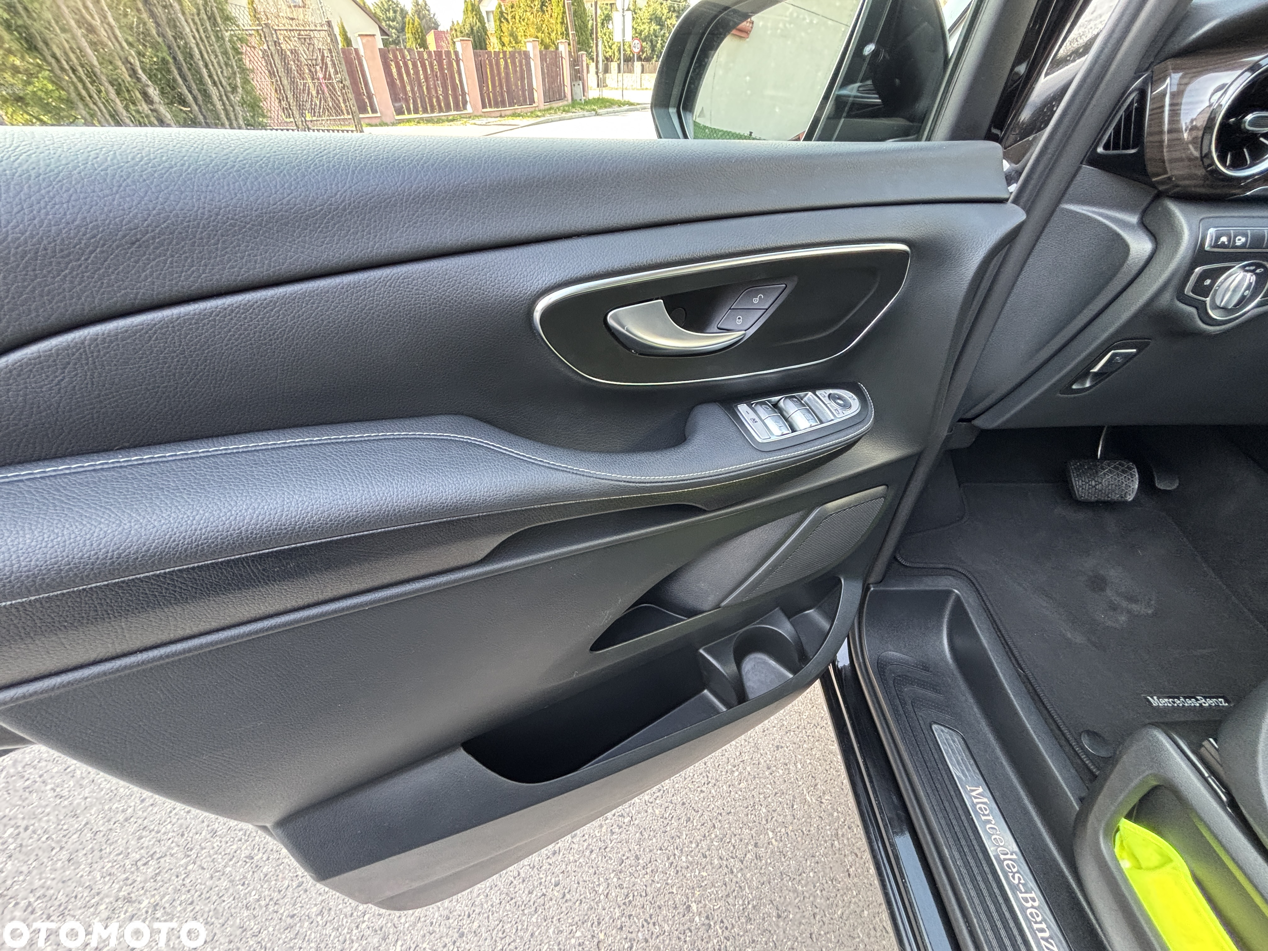 Mercedes-Benz Klasa V 300 d 9G-Tronic Avantgarde (ekstra d³) - 12