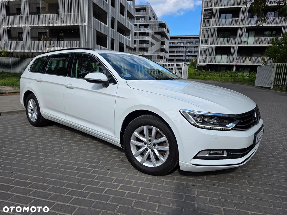 Volkswagen Passat 2.0 TDI SCR Comfortline - 1