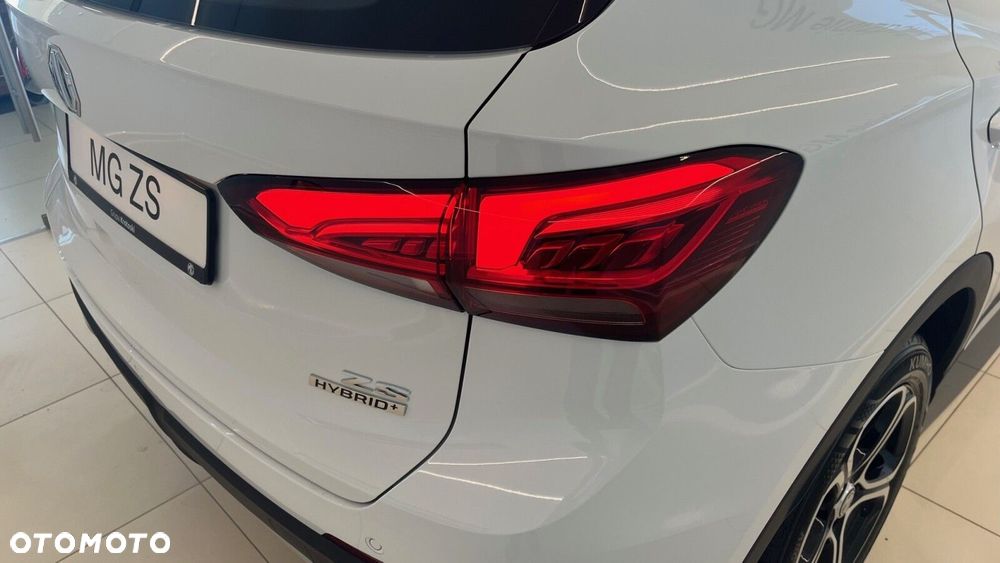 MG ZS Hybrid+ - 16