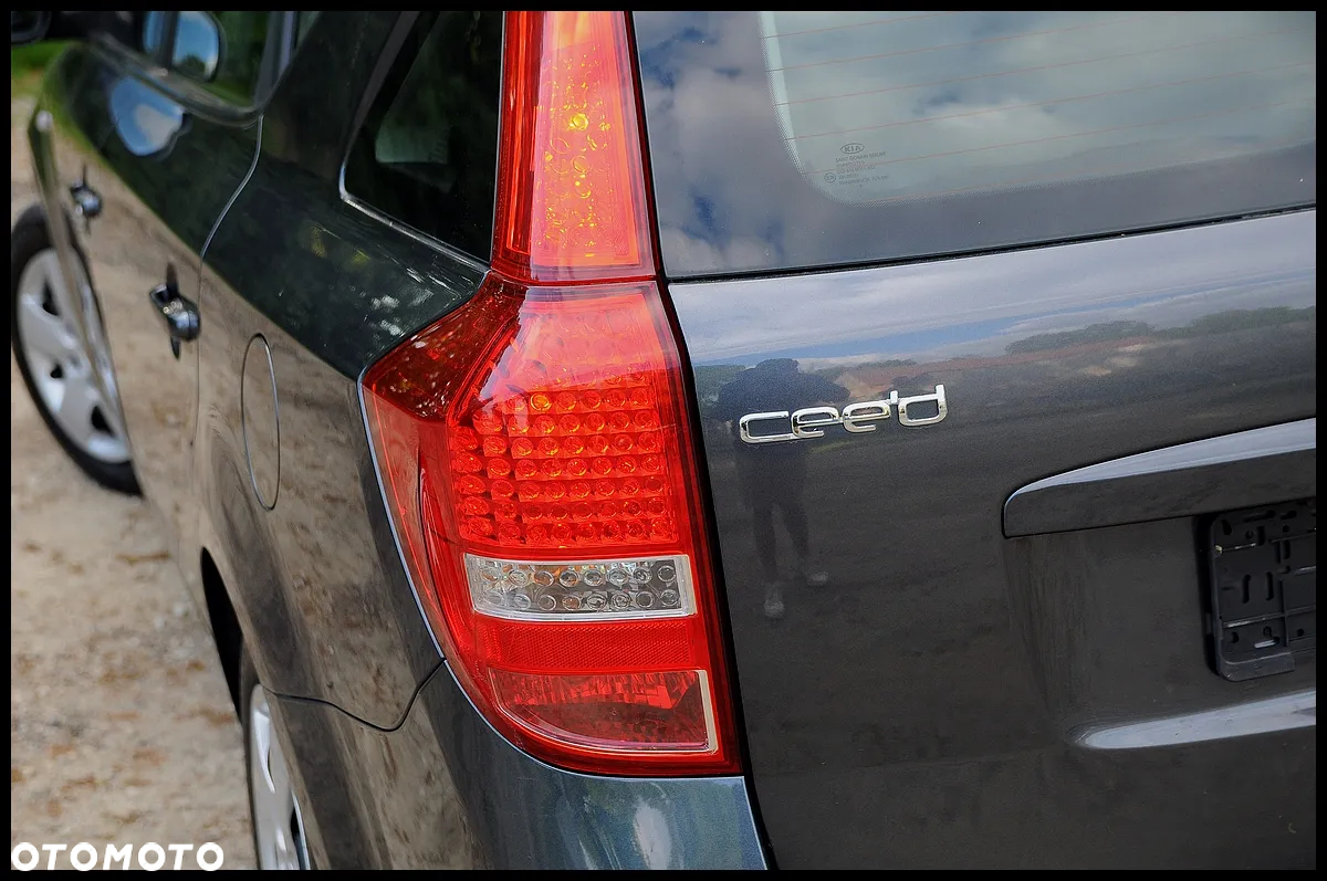 Kia Ceed - 23