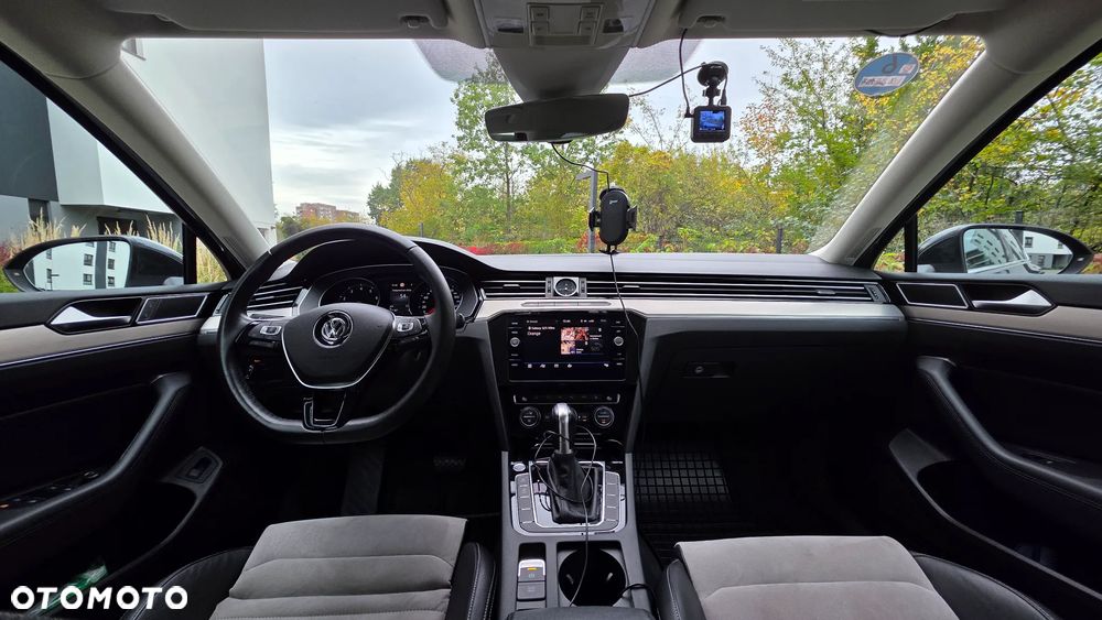 Volkswagen Passat - 9