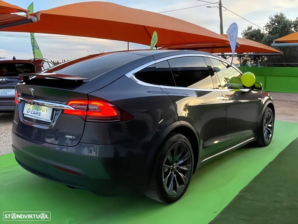 Tesla Model X 100D - 39