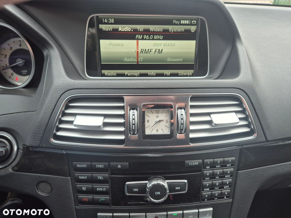 Mercedes-Benz Klasa E 250 7G-TRONIC - 17