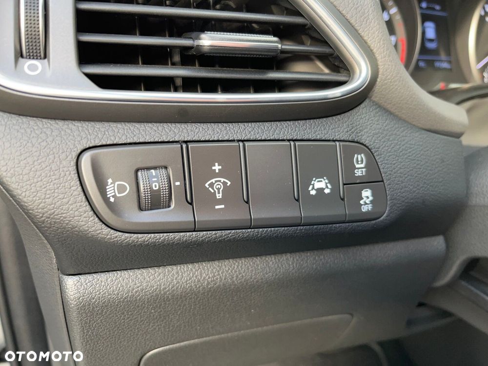 Hyundai i30 1.4 T-GDI Comfort DCT - 22