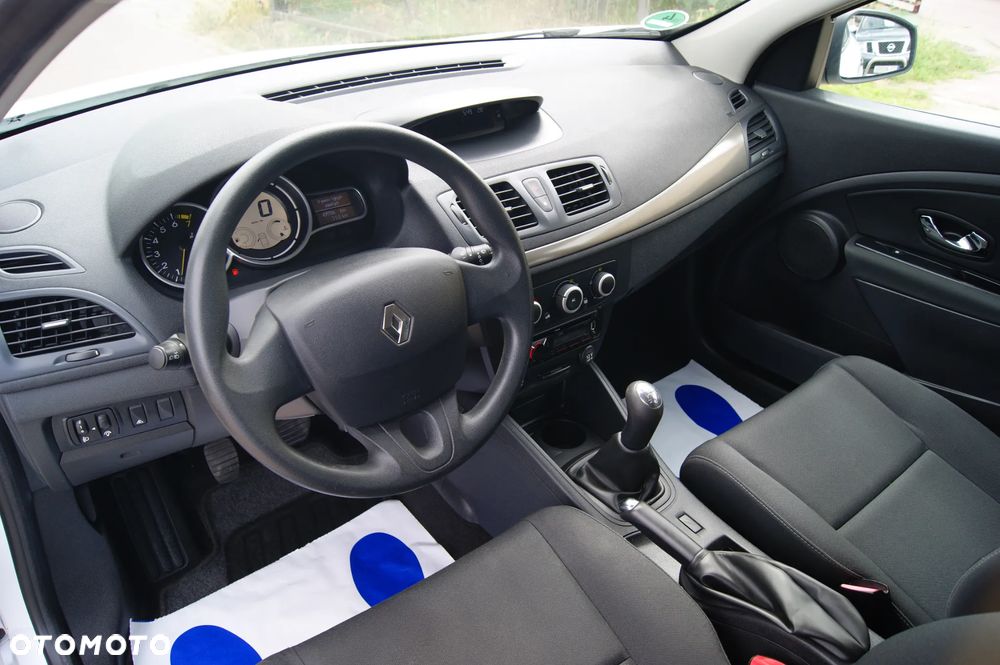 Renault Megane 1.6 16V 100 Authentique - 11