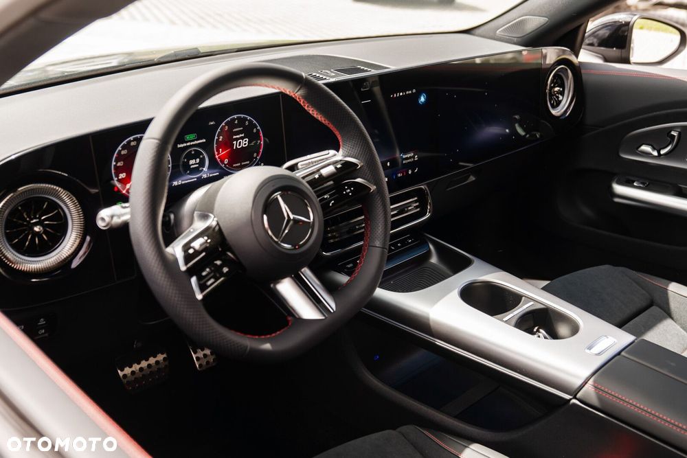 Mercedes-Benz CLA - 10