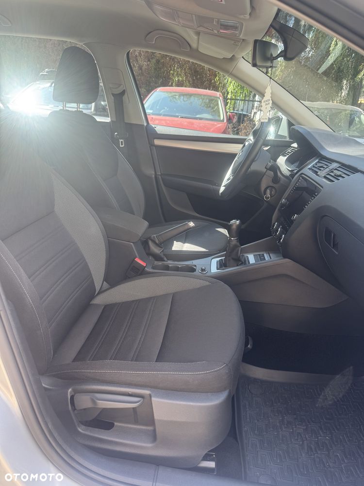 Skoda Octavia 1.5 TSI ACT Active - 5