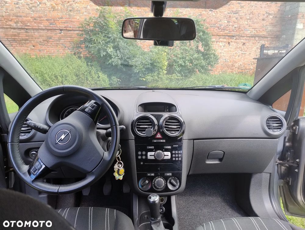 Opel Corsa 1.2 16V Enjoy - 9