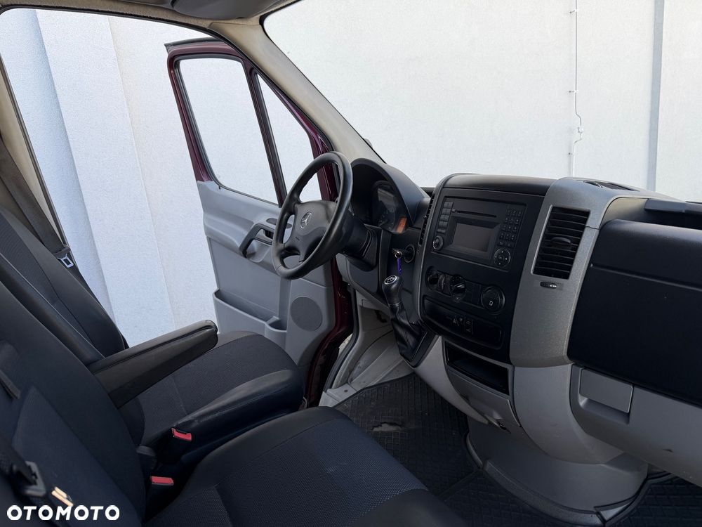 Mercedes-Benz Sprinter 319 - 5
