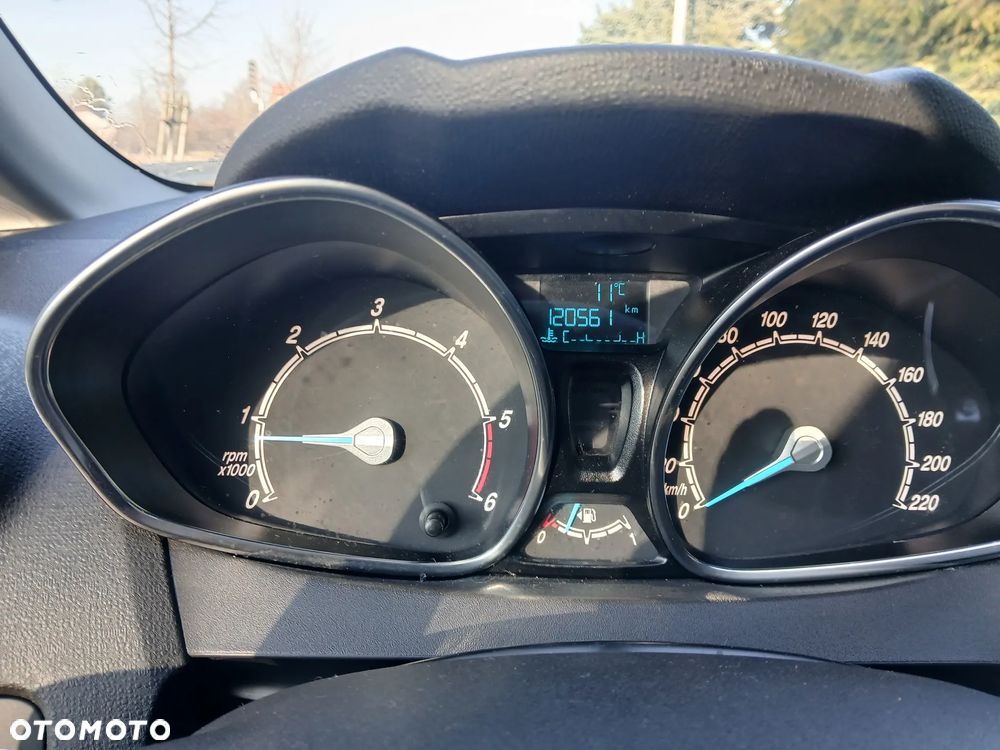 Ford Fiesta 1.6 TDCi SYNC Edition - 10