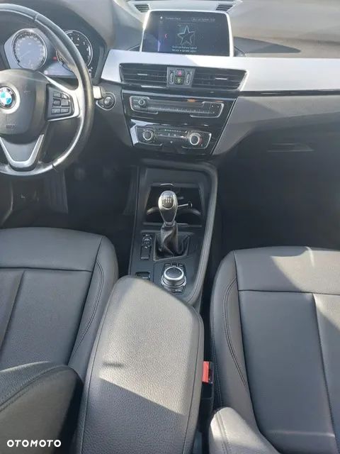 BMW X1 sDrive18i Advantage - 9