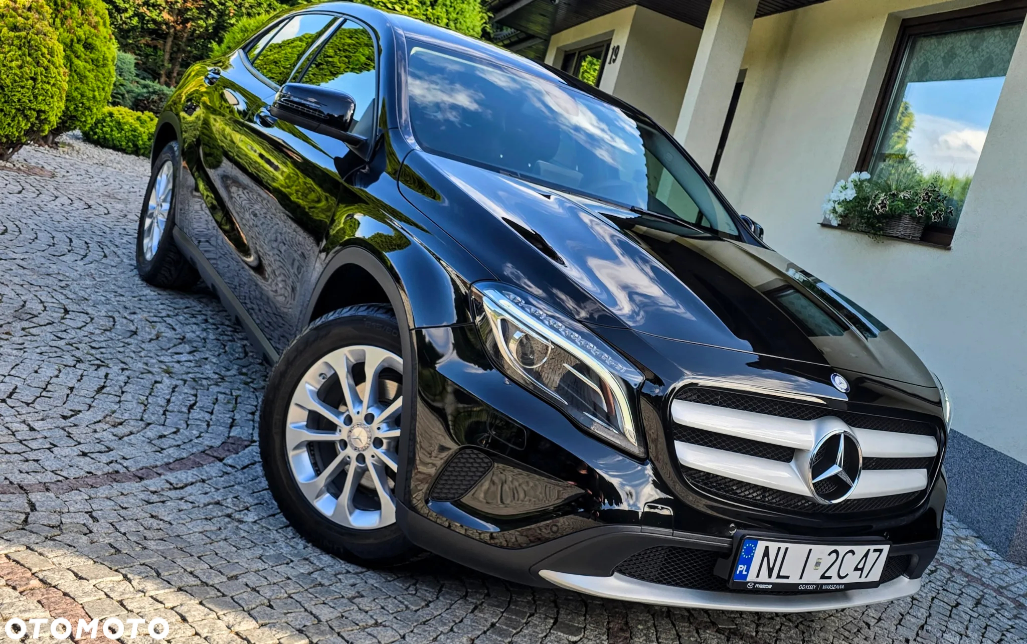Mercedes-Benz GLA 180 - 40