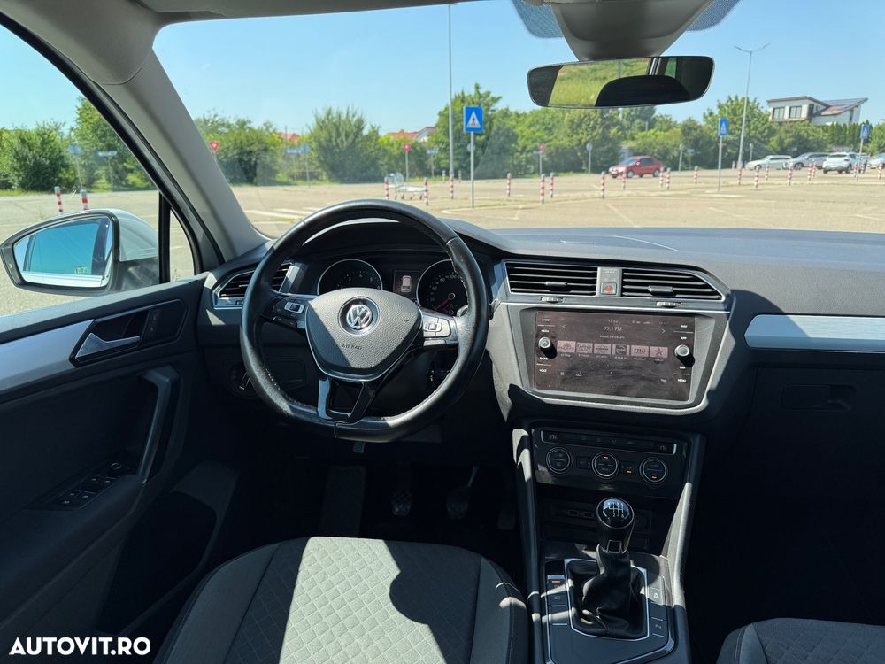 Volkswagen Tiguan - 9