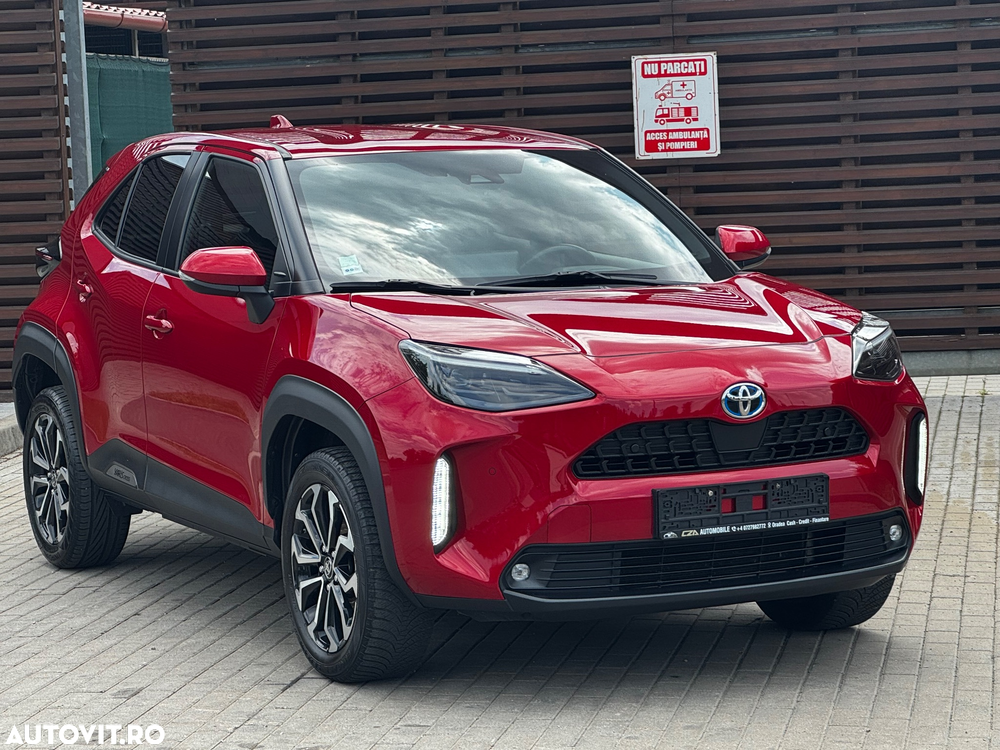 Toyota Yaris Cross 1.5 VVT-i HSD 116 4x4 HEV Dynamic - 3