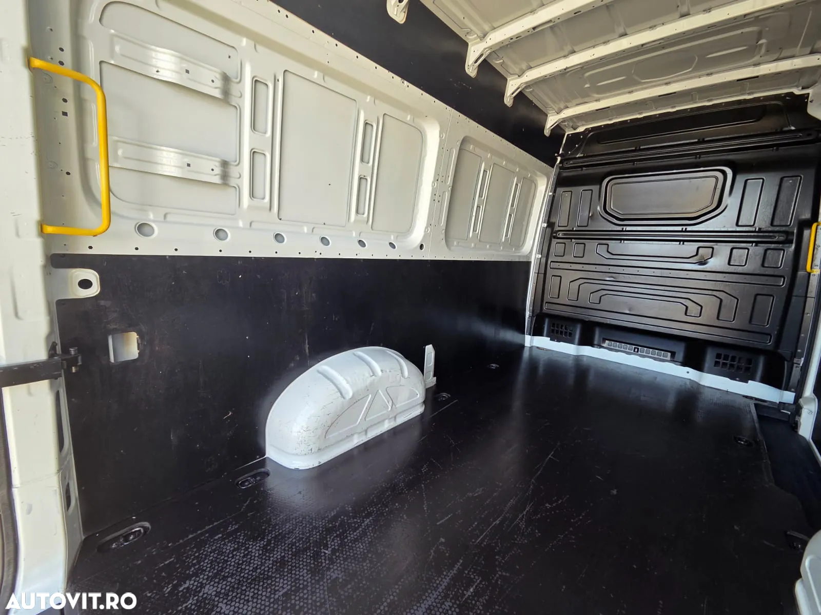Volkswagen New Crafter L3H2 - 12