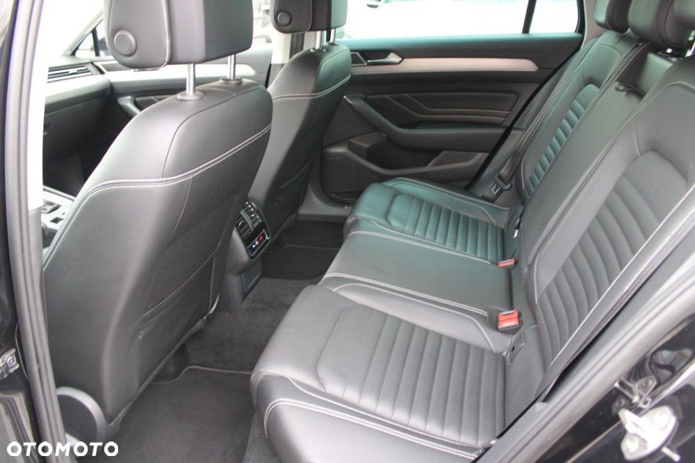 Volkswagen Passat - 21