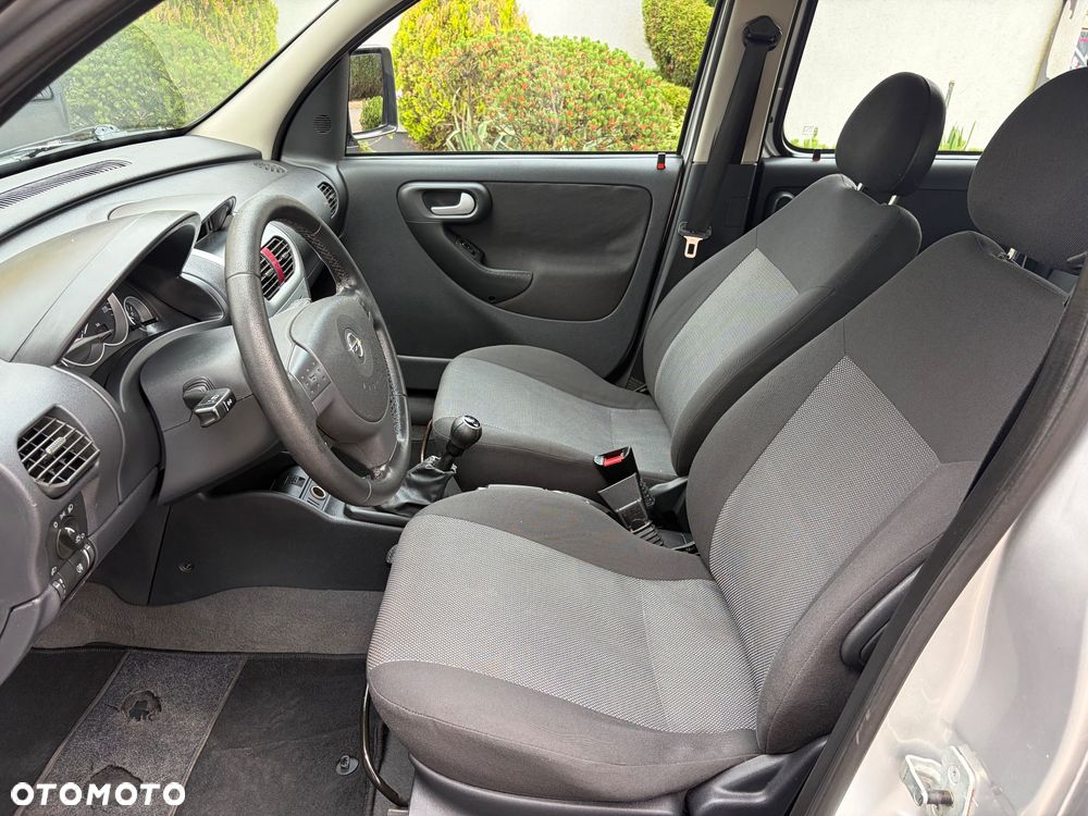 Opel Combo Tour Color Edition - 20
