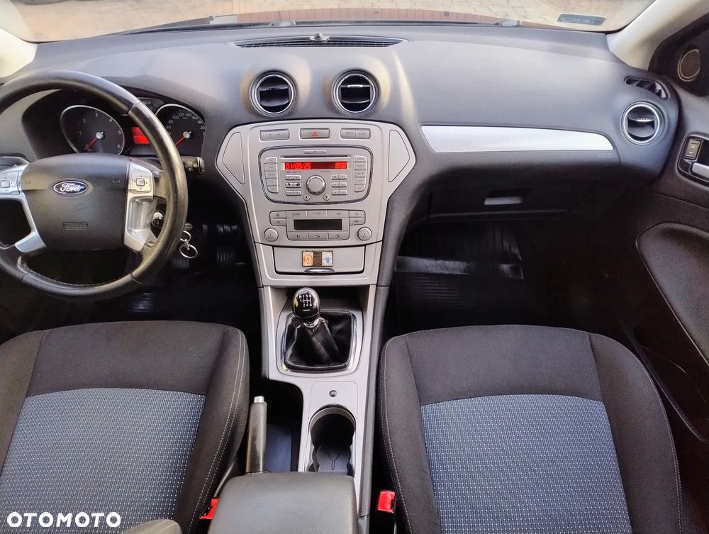 Ford Mondeo 1.8 TDCi Gold X - 13