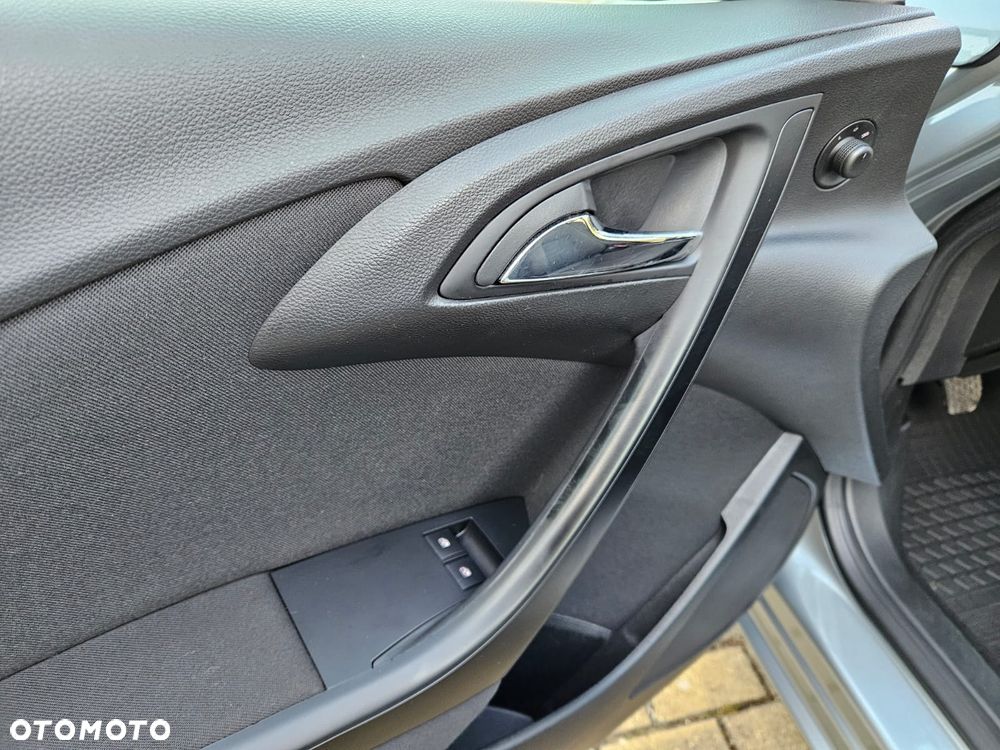 Opel Astra 1.6 CDTI Essentia - 13