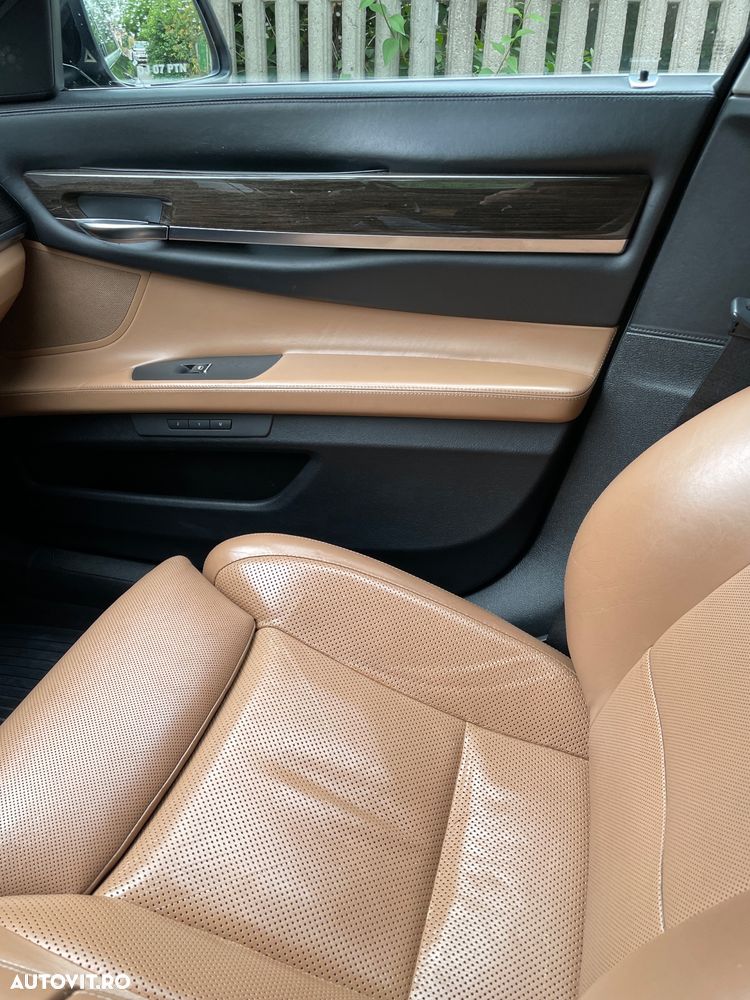 BMW Seria 7 740d xDrive Aut. - 15