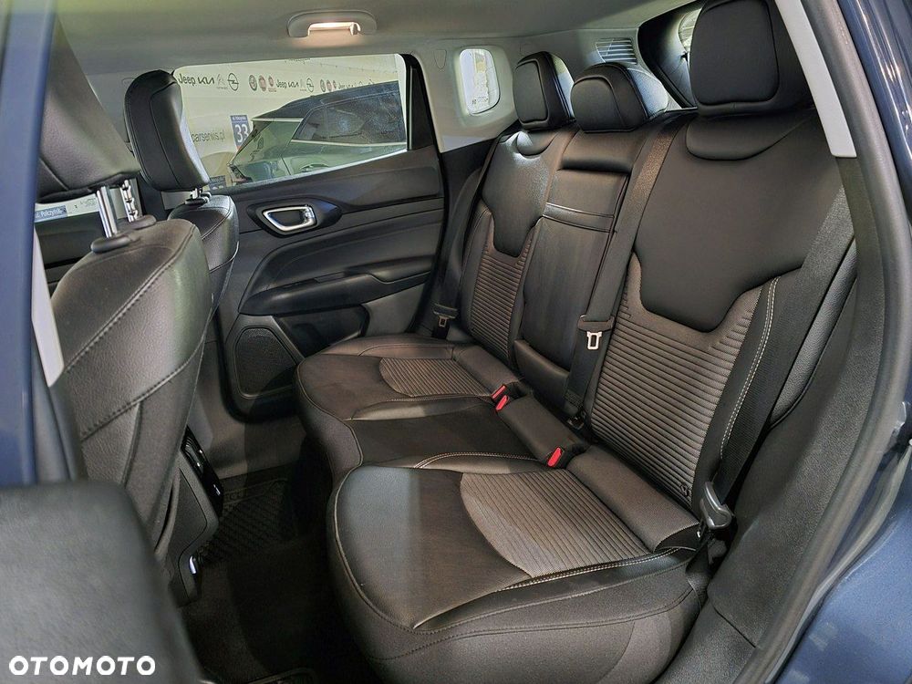 Jeep Compass - 16