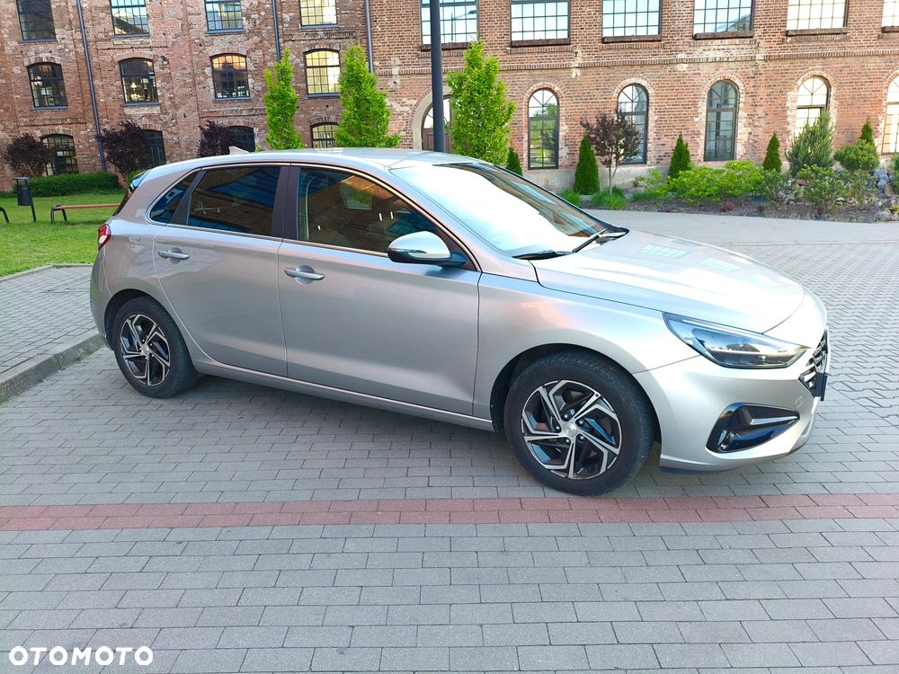 Hyundai i30 1.6 D Comfort DCT - 4