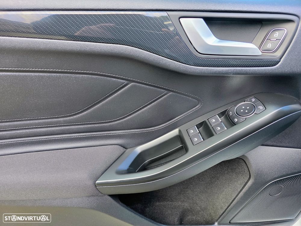 Ford Focus SW 1.0 EcoBoost ST-Line - 29