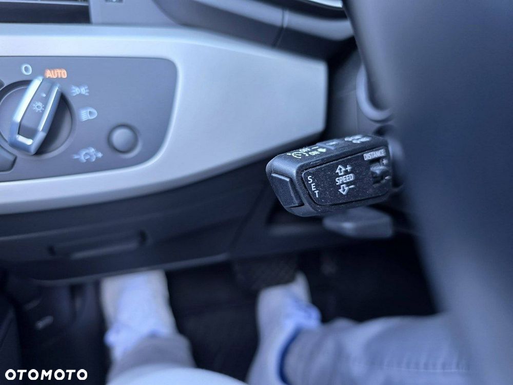 Audi A4 Limousine - 15