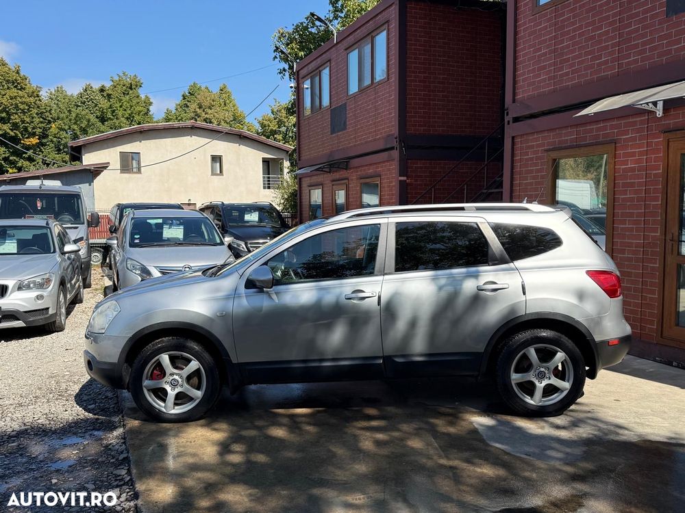 Nissan Qashqai+2 - 4