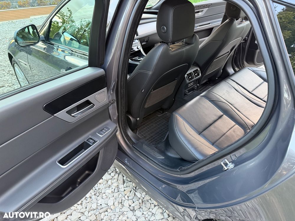 Jaguar XF 20d AWD Aut. R-Sport - 24