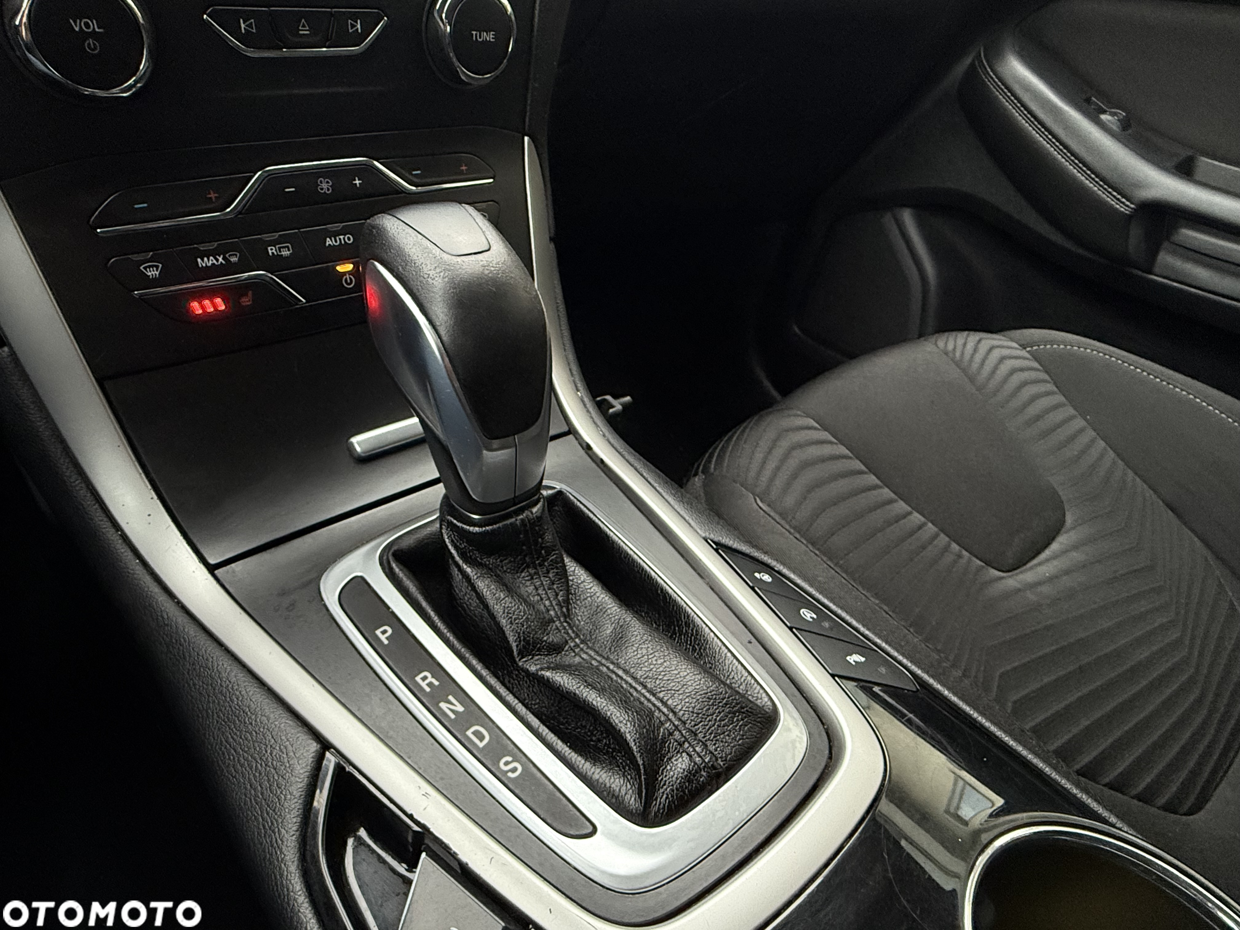 Ford S-Max 2.0 TDCi Trend PowerShift - 6
