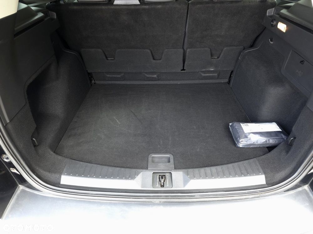 Ford Kuga 2.0 TDCi 4WD Titanium - 37