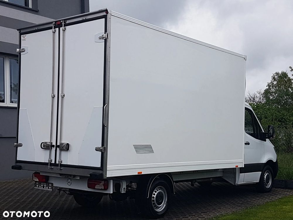 Mercedes-Benz Sprinter 8EP KONTENER 4,22x2,15x2,30 KLIMA 314CDI MANUAL 6-BIEGÓW KRAJOWY - 4