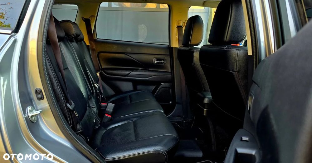 Mitsubishi Outlander - 17