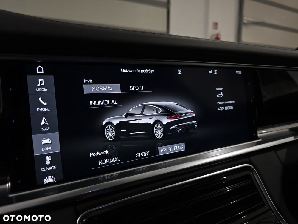 Porsche Panamera - 17