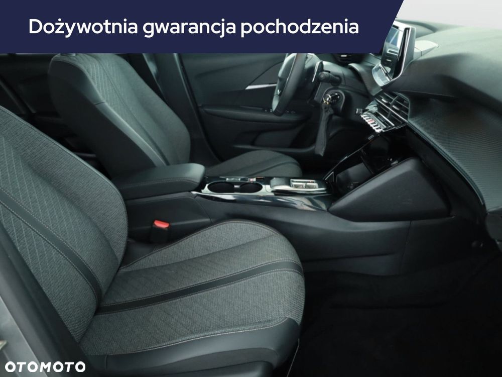 Peugeot 208 - 9