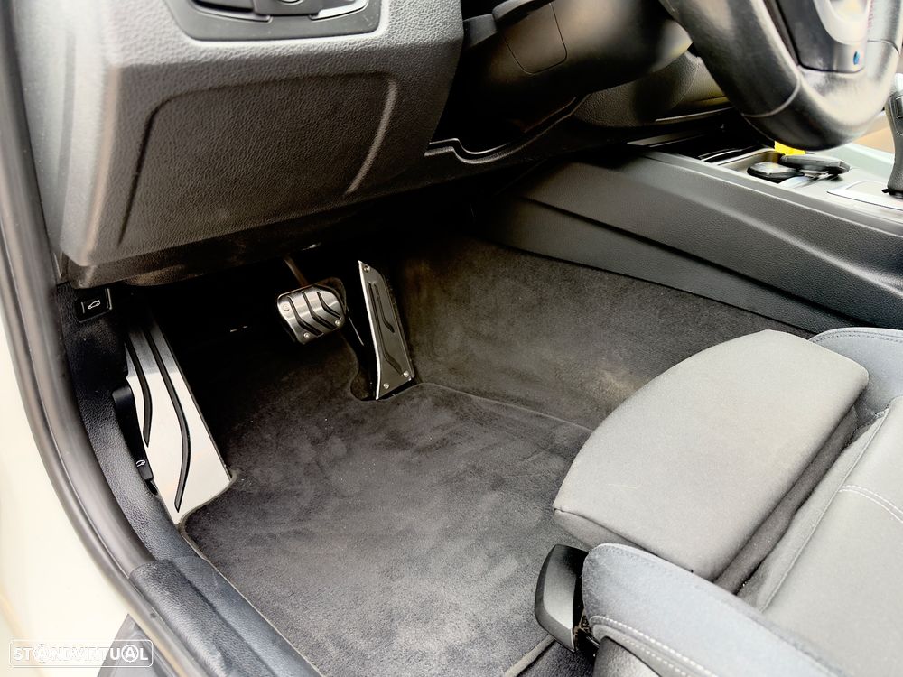 BMW 318 d Auto Pack M - 42