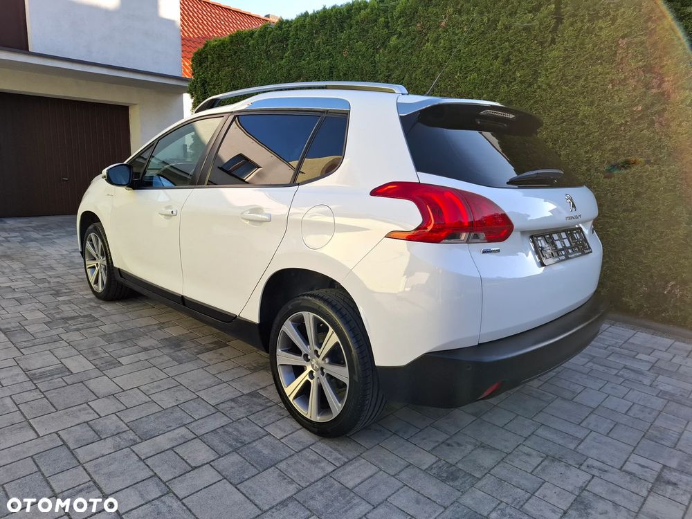 Peugeot 2008 PureTech 110 Stop&Start Urban Move - 4