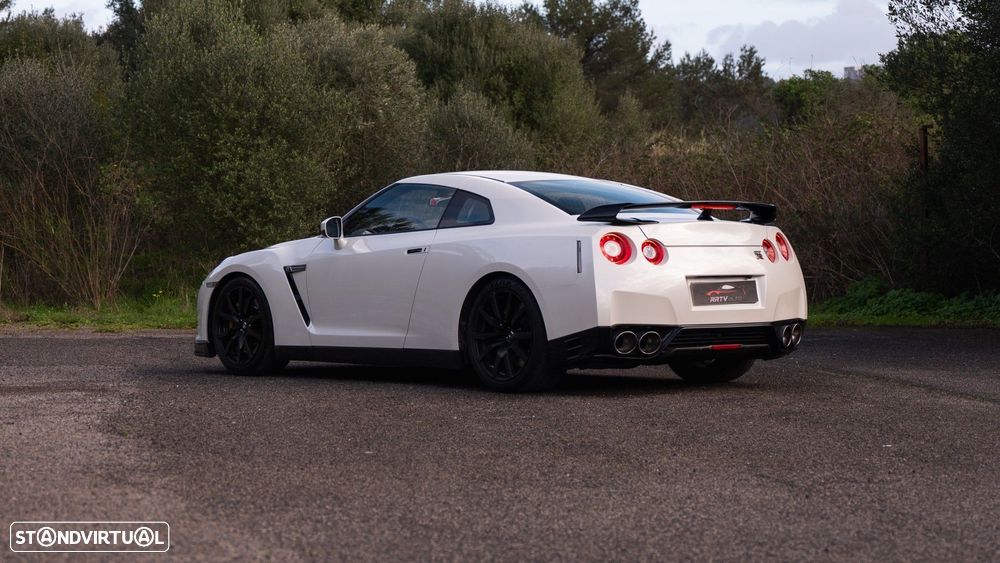 Nissan GT-R 3.8 V6 Black Edition - 2